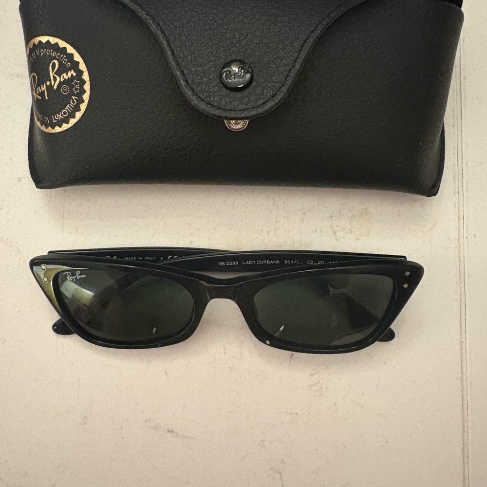 Ray-Ban Black Cat-Eye Sunglasses with Case